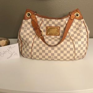 Louis Vuitton Galliera PM
